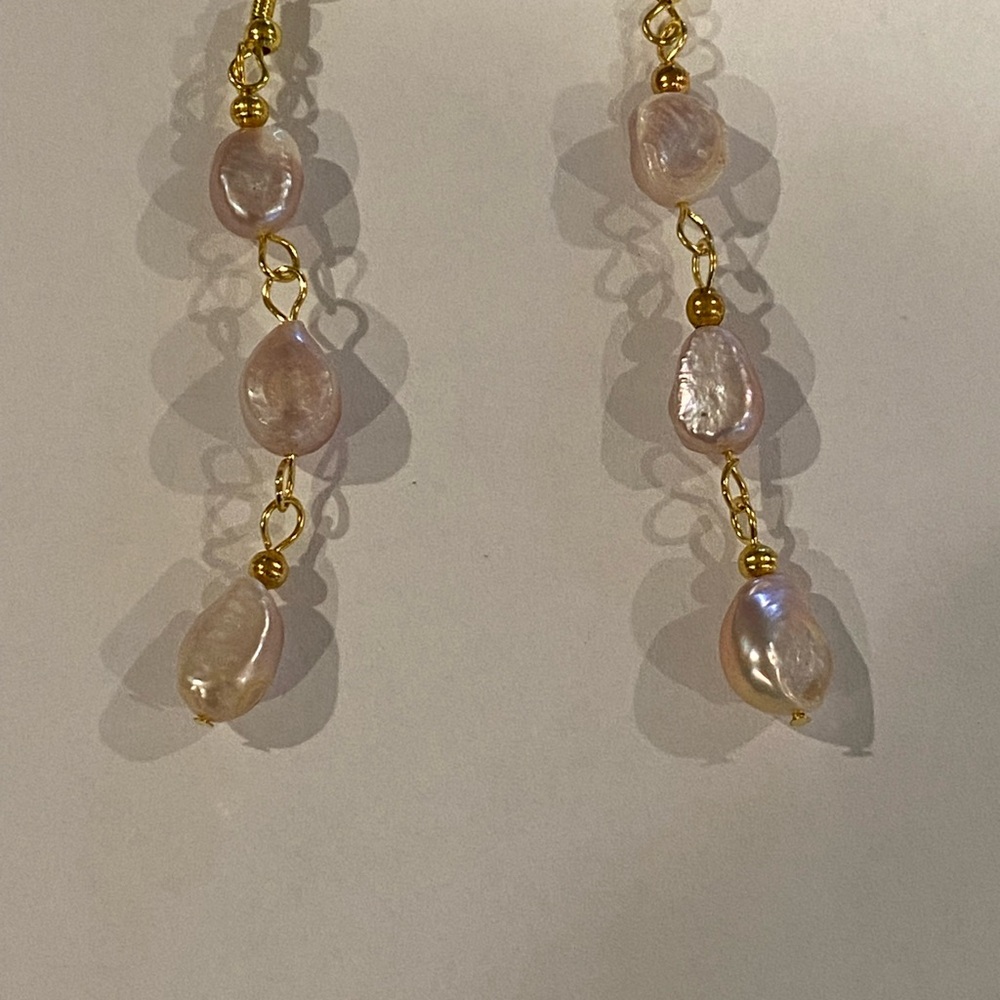 Elegant Natural Gold and Pink Pearl Drop Earrings